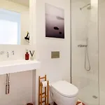 Modern 1bdr In Downtown By Lovelystay Appartamento Lisbona