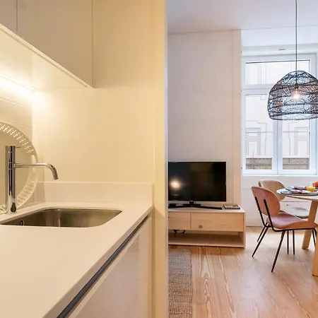 Modern 1bdr In Downtown By Lovelystay Lissabon