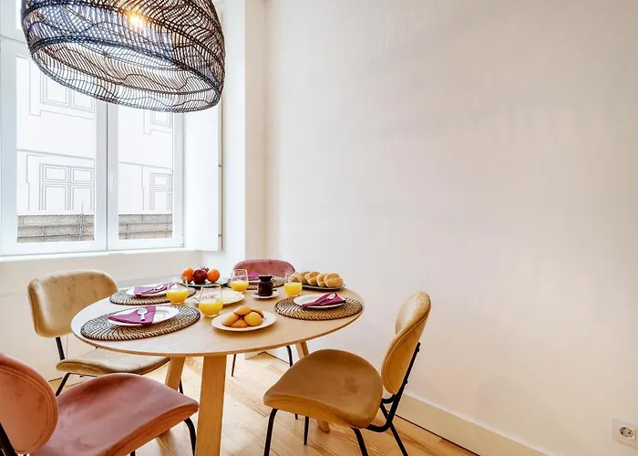 아파트 Modern 1bdr In Downtown By Lovelystay *