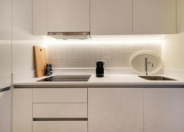 Modern 1bdr In Downtown By Lovelystay